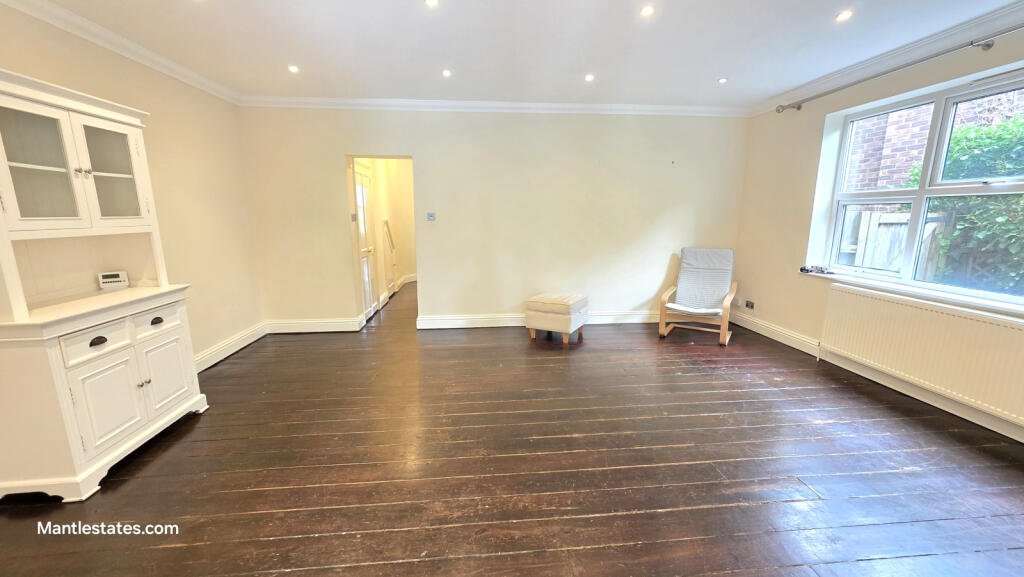 2 bed 1st Floor Flat for rent in Barnet. From Mantlestates - East Barnet