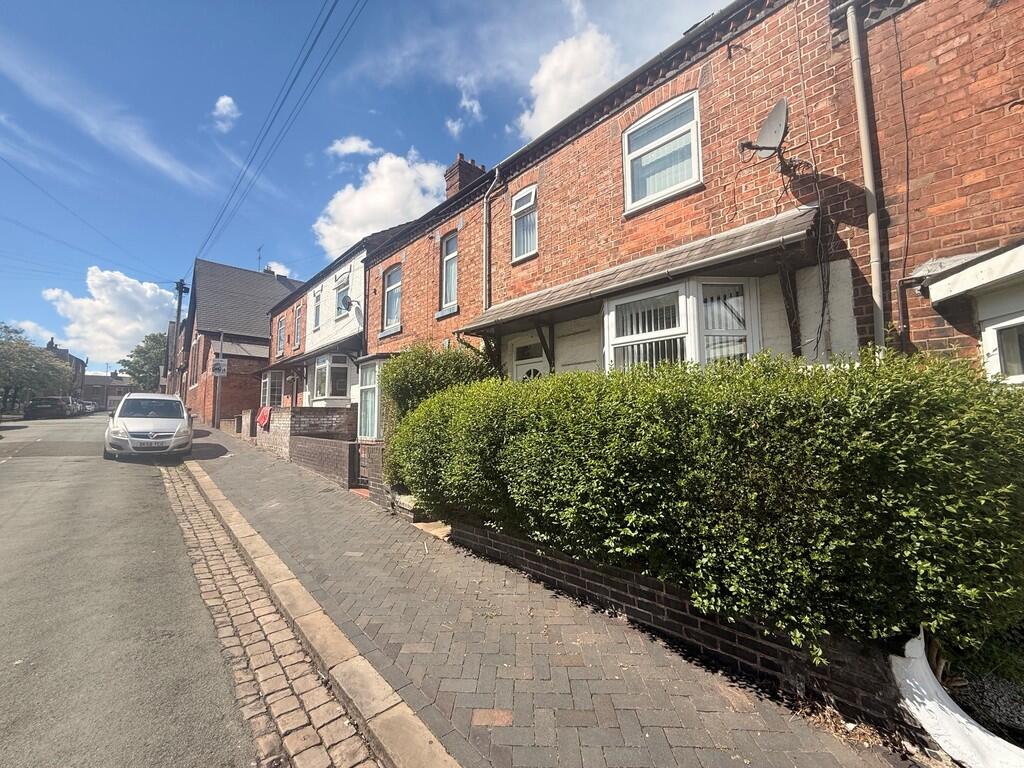 3 bed Mid Terraced House for rent in Coppenhall Moss. From Martin & Co - Crewe 3 bed Mid Terraced House for rent in Coppenhall Moss. From Martin & Co - Crewe