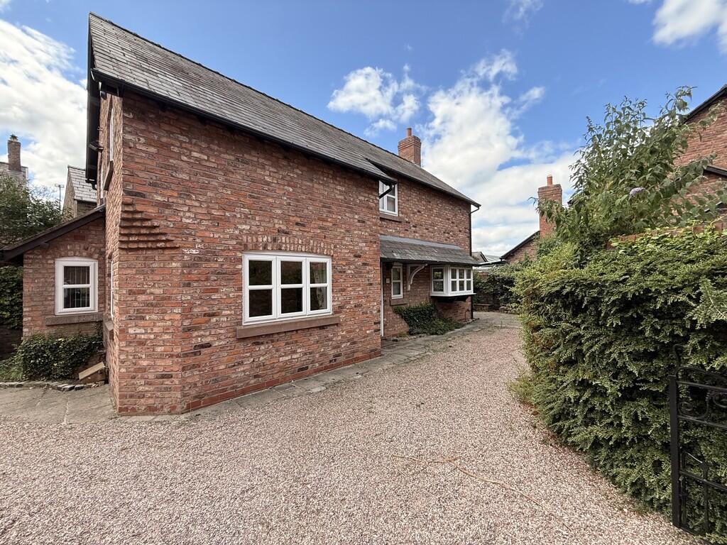 3 bed Detached for rent in Tarporley. From Martin & Co - Crewe 3 bed Detached for rent in Tarporley. From Martin & Co - Crewe