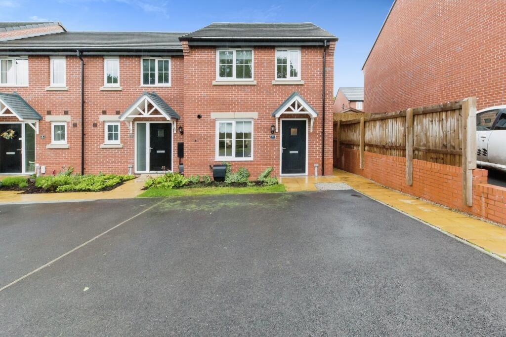 3 bed Mews for rent in Basford. From Martin & Co - Crewe 3 bed Mews for rent in Basford. From Martin & Co - Crewe