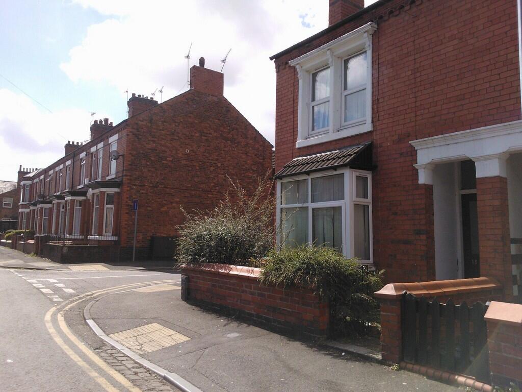3 bed End of Terrace for rent in Crewe. From Martin & Co - Crewe