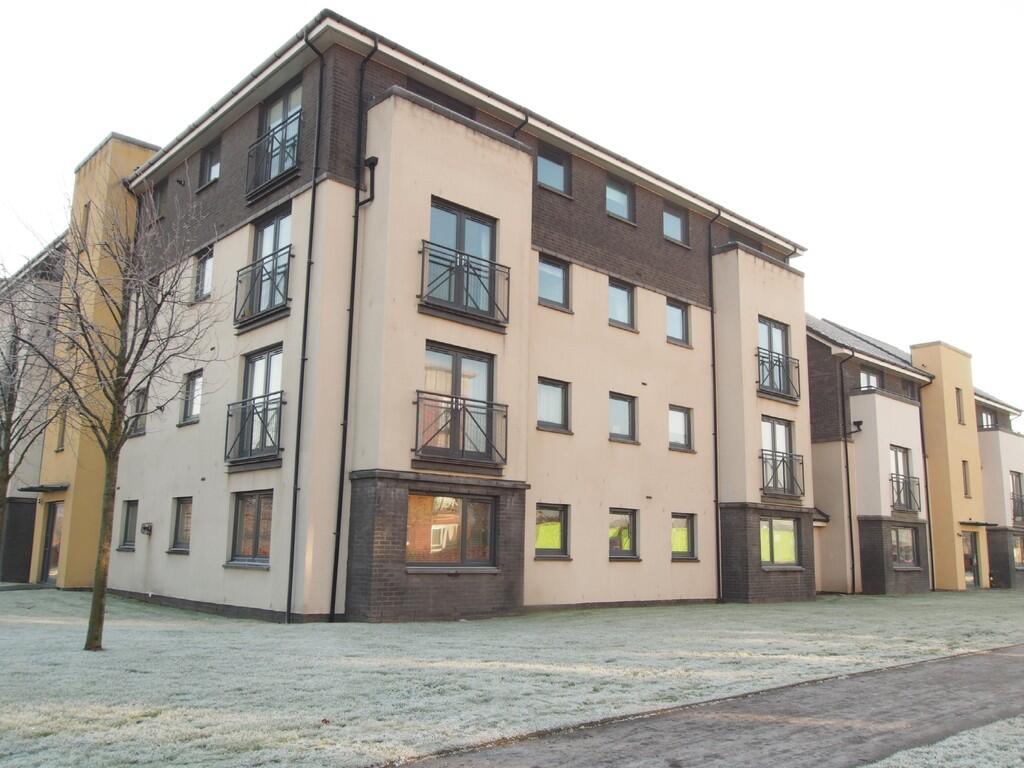 3 bed Apartment for rent in Renfrew. From Martin & Co - Paisley