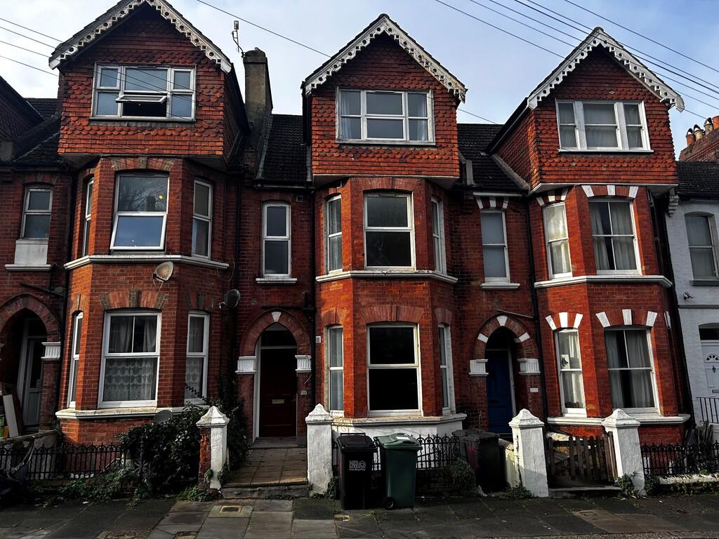 4 bed Studio for rent in Hastings. From MERIDIAN PROPERTY - Hastings