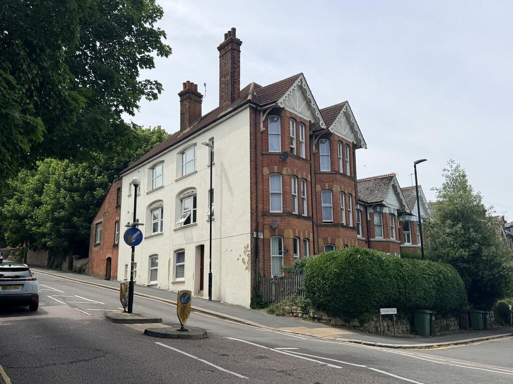 3 bed Apartment for rent in Hastings. From MERIDIAN PROPERTY - Hastings