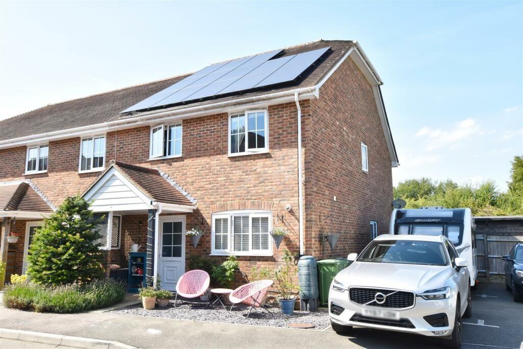 4 bed Semi Detached for rent in Westfield. From MERIDIAN PROPERTY - Hastings