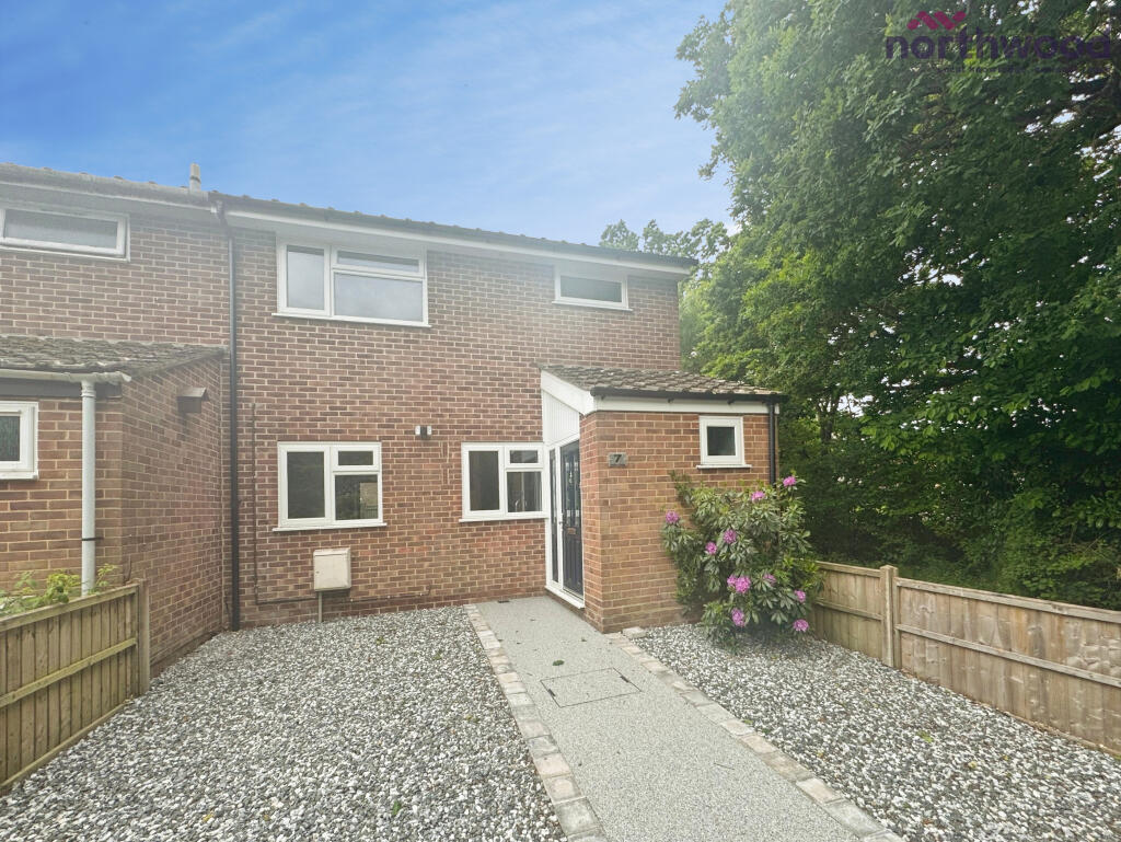 3 bed Semi Detached for rent in Ashurst Bridge. From Northwood - Southampton
