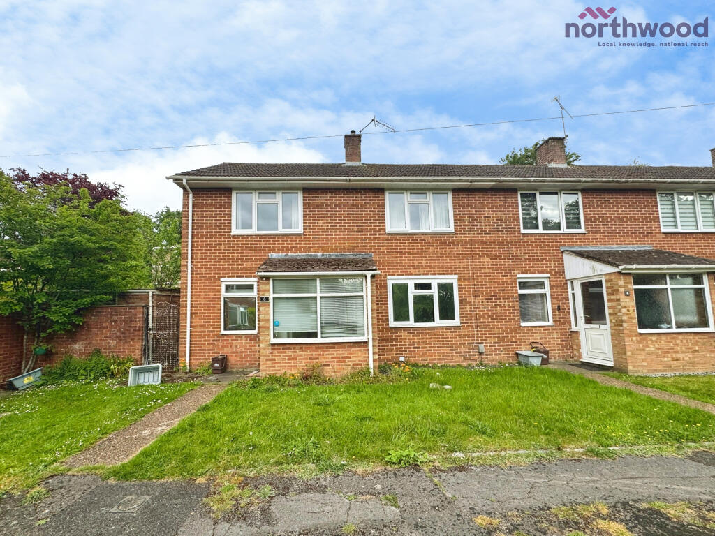 3 bed Semi Detached for rent in Rownhams. From Northwood - Southampton 3 bed Semi Detached for rent in Rownhams. From Northwood - Southampton
