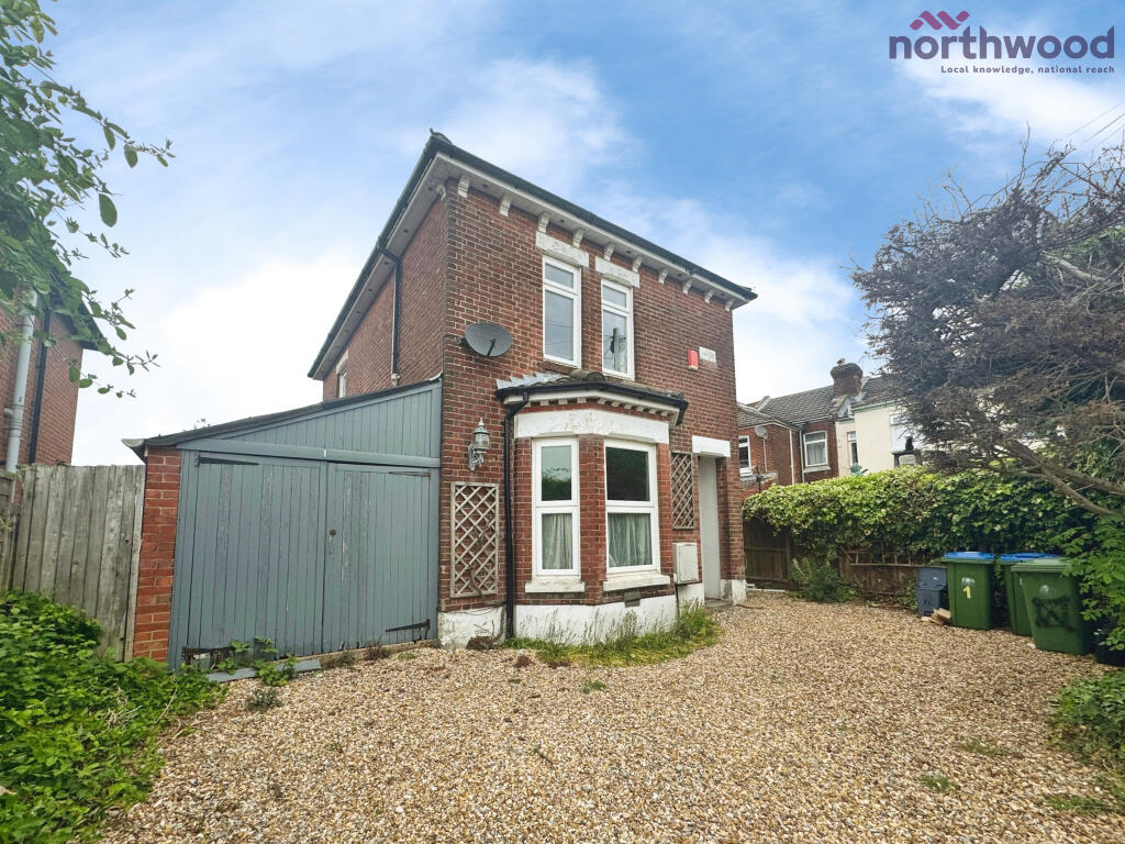 3 bed Detached for rent in Rownhams. From Northwood - Southampton 3 bed Detached for rent in Rownhams. From Northwood - Southampton