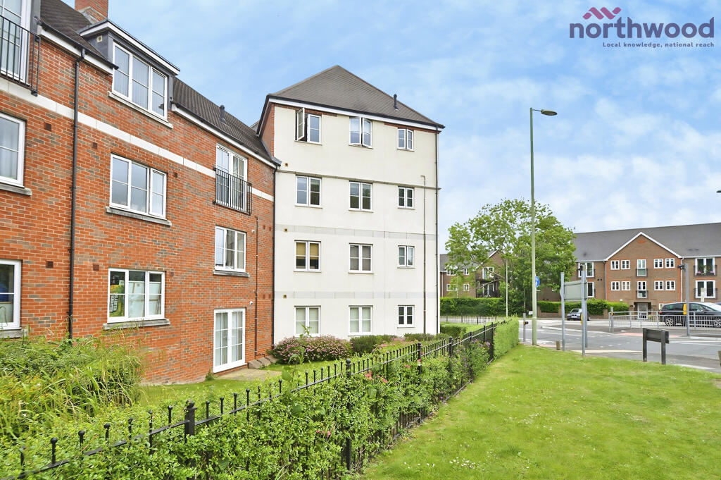 2 bed 1st Floor Flat for rent in Hedge End. From Northwood - Southampton 2 bed 1st Floor Flat for rent in Hedge End. From Northwood - Southampton