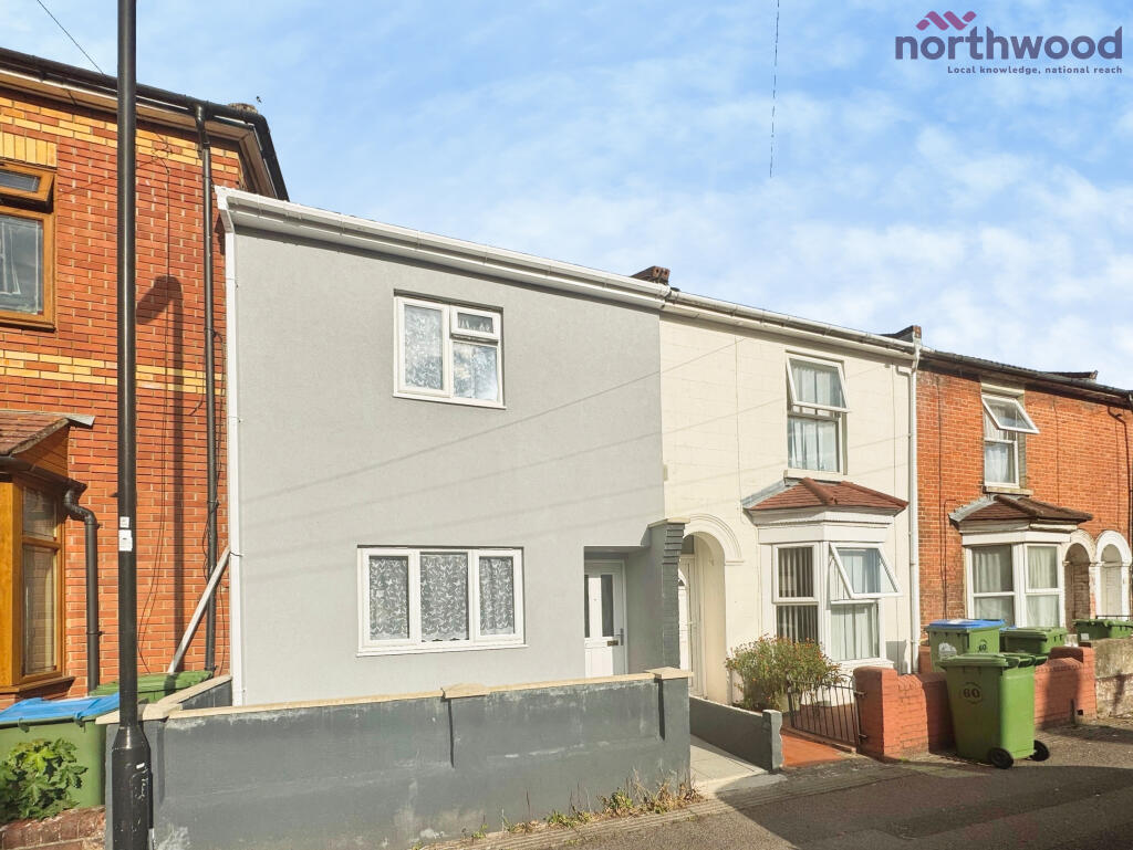 3 bed Mid Terraced House for rent in Southampton. From Northwood - Southampton