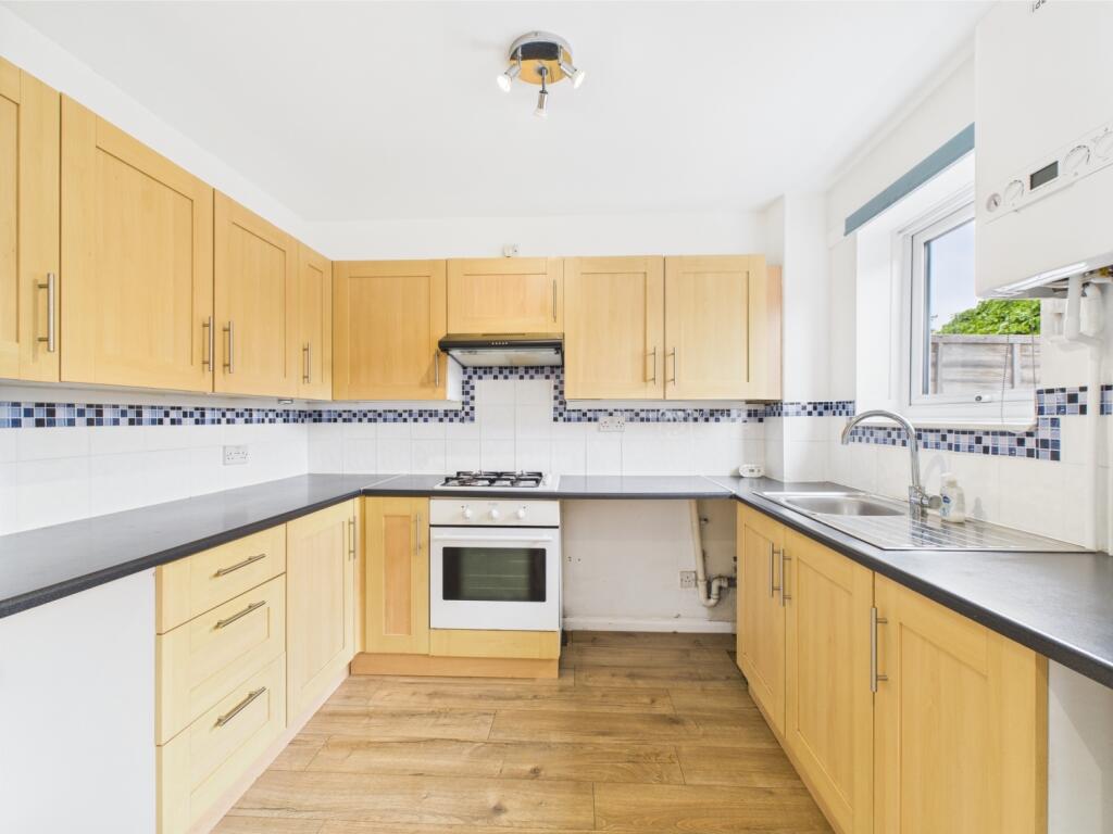 3 bed Mid Terraced House for rent in Yaxley. From Optimum Lettings & Property Management Ltd - Peterborough 3 bed Mid Terraced House for rent in Yaxley. From Optimum Lettings & Property Management Ltd - Peterborough
