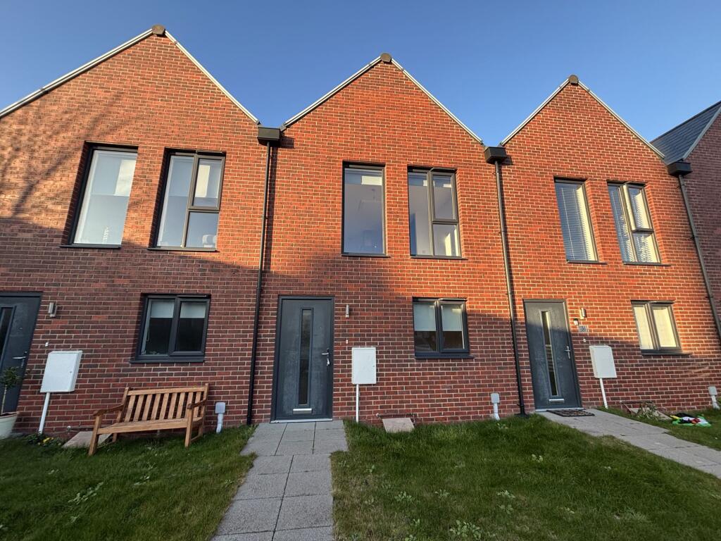 2 bed Mid Terraced House for rent in Blyth. From Pattinson Estate Agents - Bedlington