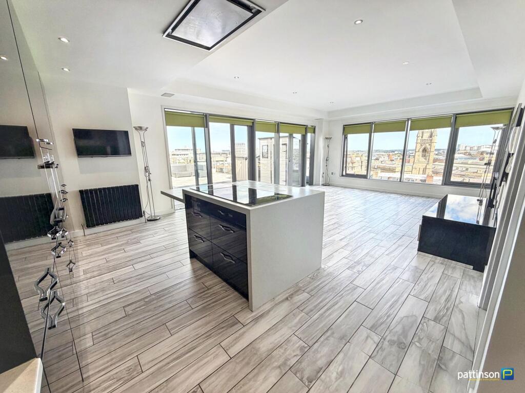 2 bed Penthouse for rent in Newcastle upon Tyne. From Pattinson Estate Agents - Gosforth