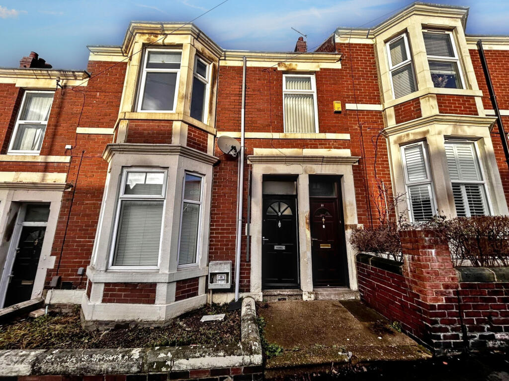 3 bed 1st Floor Flat for rent in Gateshead. From Pattinson Estate Agents - Low Fell