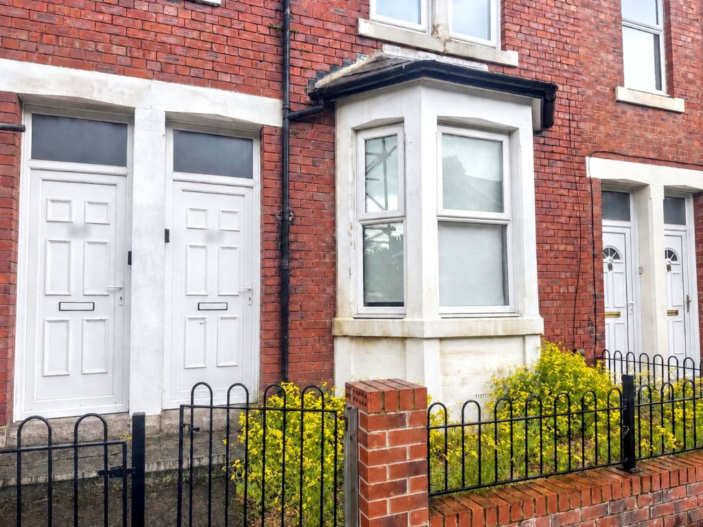 2 bed 1st Floor Flat for rent in Gateshead. From Pattinson Estate Agents - Low Fell