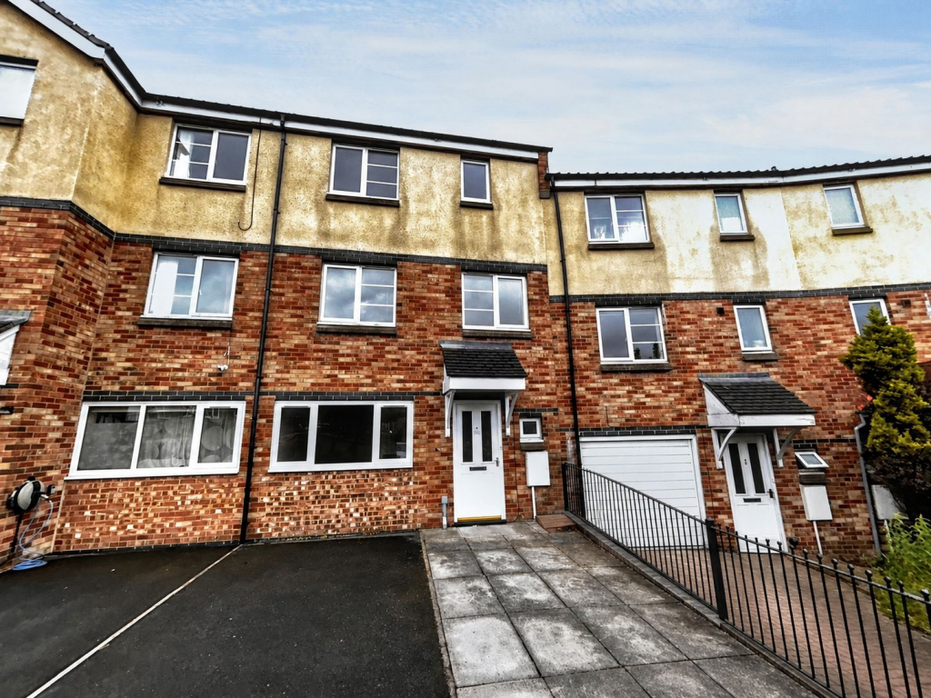 4 bed Town House for rent in Gateshead. From Pattinson Estate Agents - Low Fell