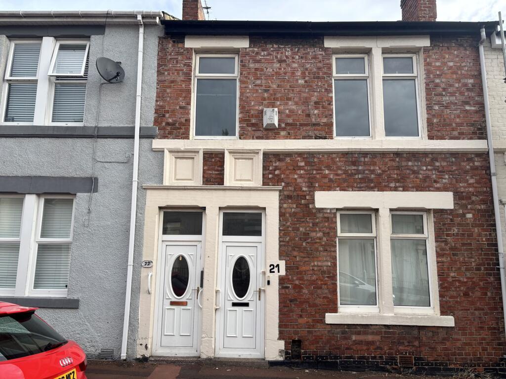 3 bed 1st Floor Flat for rent in Gateshead. From Pattinson Estate Agents - Low Fell