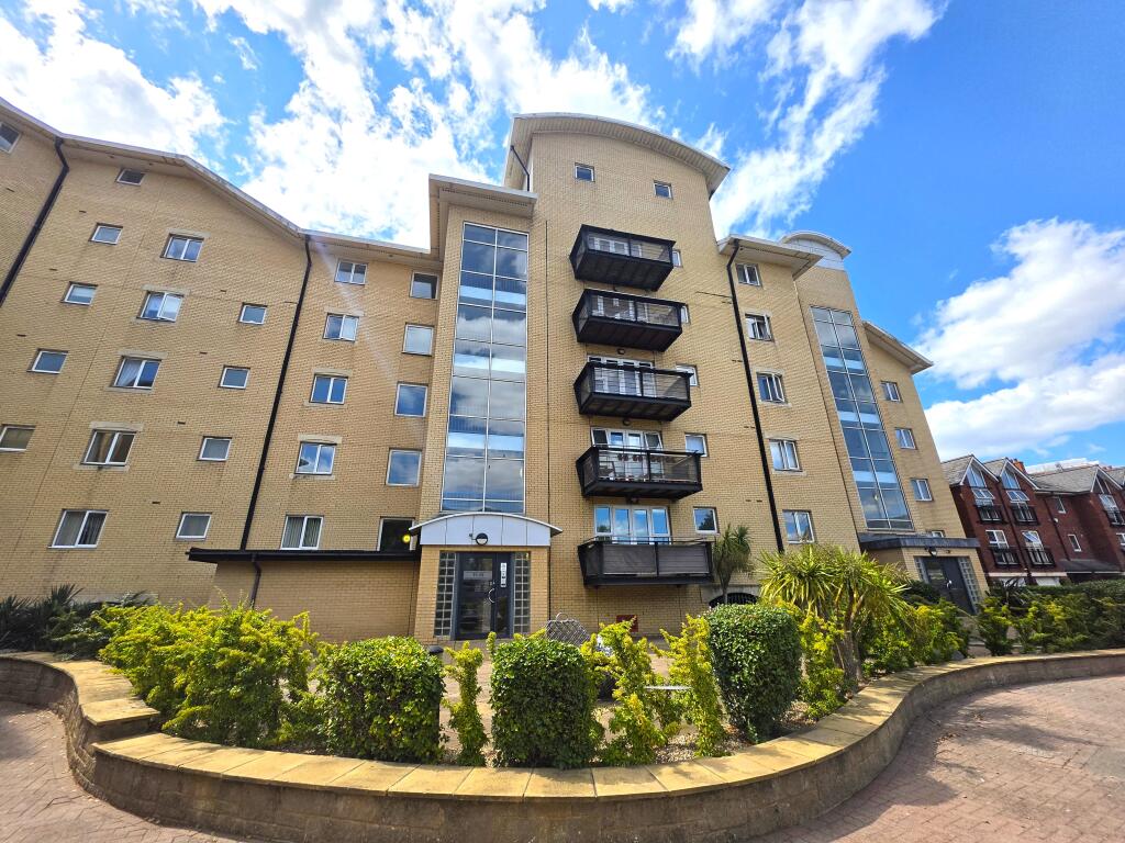 3 bed Apartment for rent in Cardiff. From Peter Wood - Penarth 3 bed Apartment for rent in Cardiff. From Peter Wood - Penarth