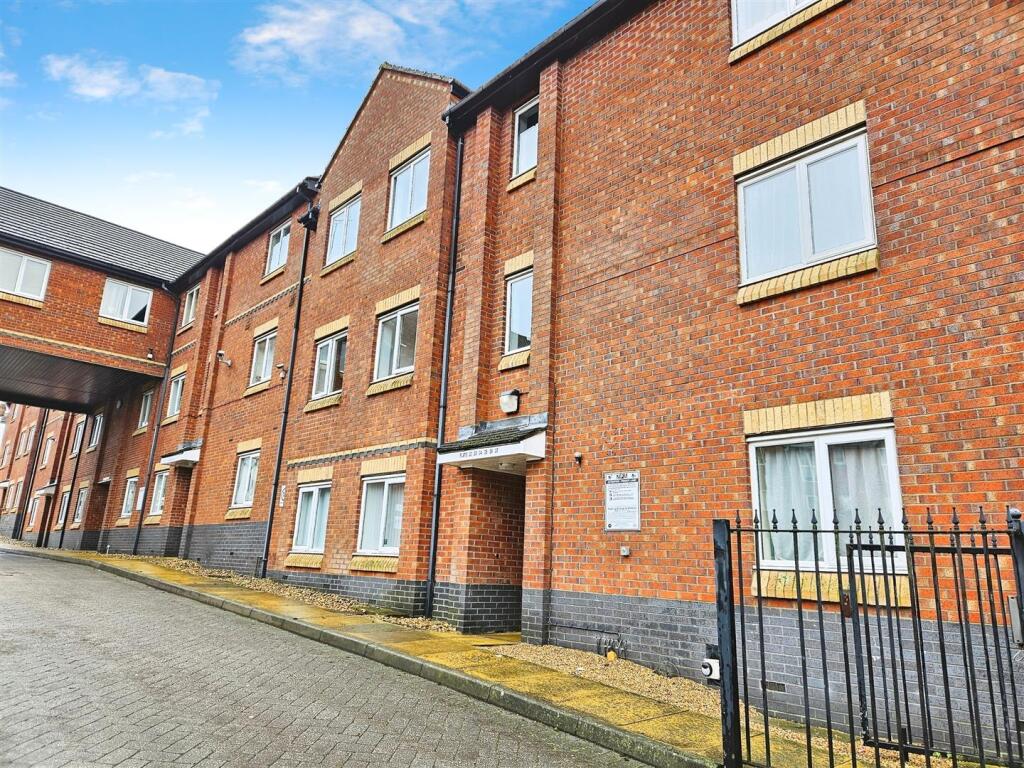 2 bed 1st Floor Flat for rent in Kettering. From Prime Choice Ltd - Kettering