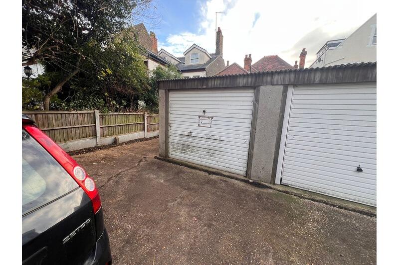 0 bed Garages for rent in Southend-on-Sea. From Priority - Westcliff-On-Sea