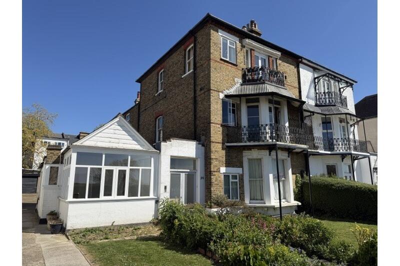 0 bed Studio for rent in Southend-on-Sea. From Priority - Westcliff-On-Sea