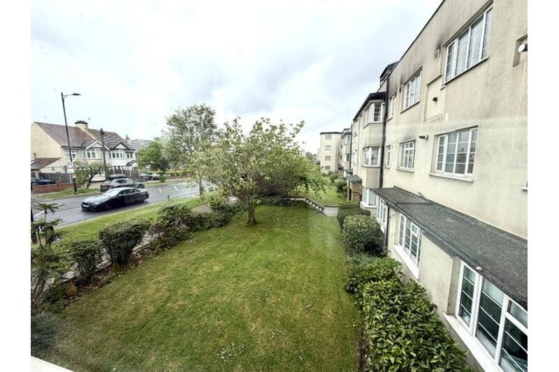 2 bed Apartment for rent in Hadleigh. From Priority - Westcliff-On-Sea 2 bed Apartment for rent in Hadleigh. From Priority - Westcliff-On-Sea