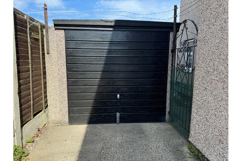 4 bed Garages for rent in Daws Heath. From Priority - Westcliff-On-Sea