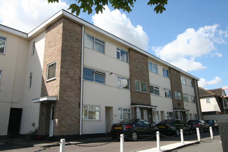 2 bed 1st Floor Flat for rent in Hadleigh. From Priority - Westcliff-On-Sea