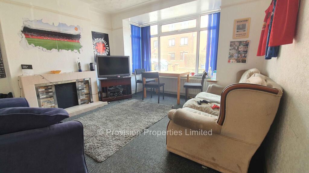 3 bed Mid Terraced House for rent in Leeds. From Provision Properties - Leeds