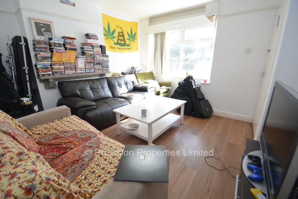 4 bed Town House for rent in Leeds. From Provision Properties - Leeds