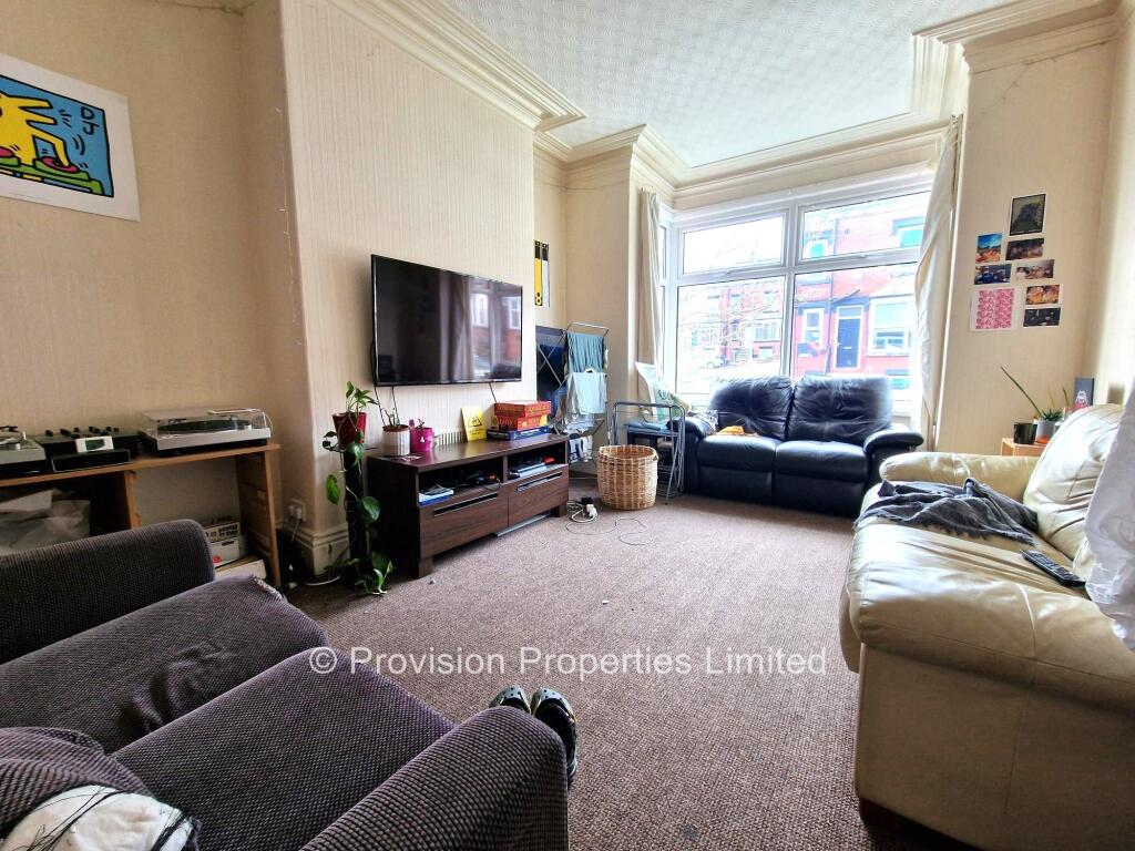 4 bed Mid Terraced House for rent in Leeds. From Provision Properties - Leeds