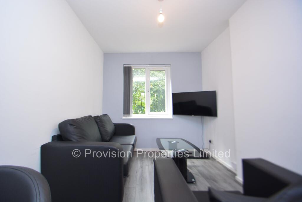 4 bed Town House for rent in Leeds. From Provision Properties - Leeds