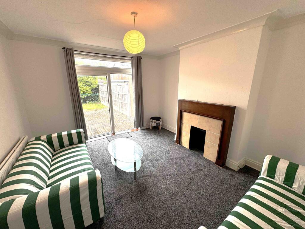 4 bed Semi Detached for rent in Leeds. From Provision Properties - Leeds