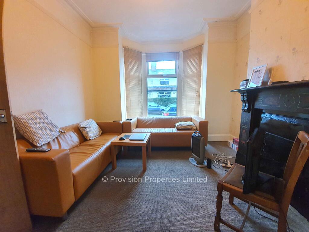 4 bed Mid Terraced House for rent in Leeds. From Provision Properties - Leeds