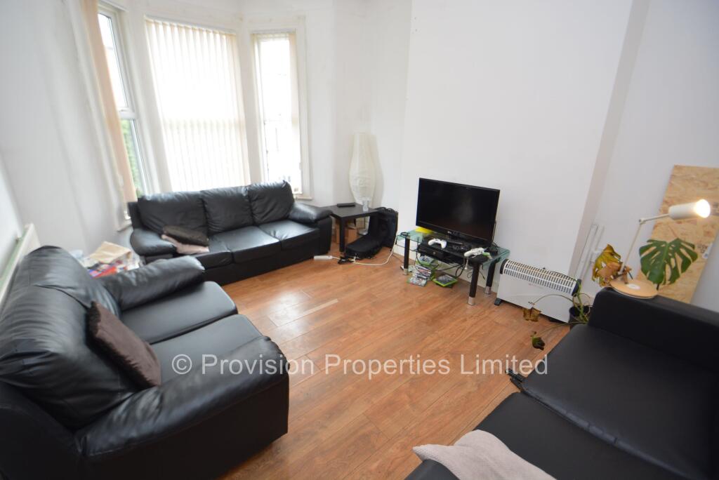 4 bed Mid Terraced House for rent in Leeds. From Provision Properties - Leeds 4 bed Mid Terraced House for rent in Leeds. From Provision Properties - Leeds