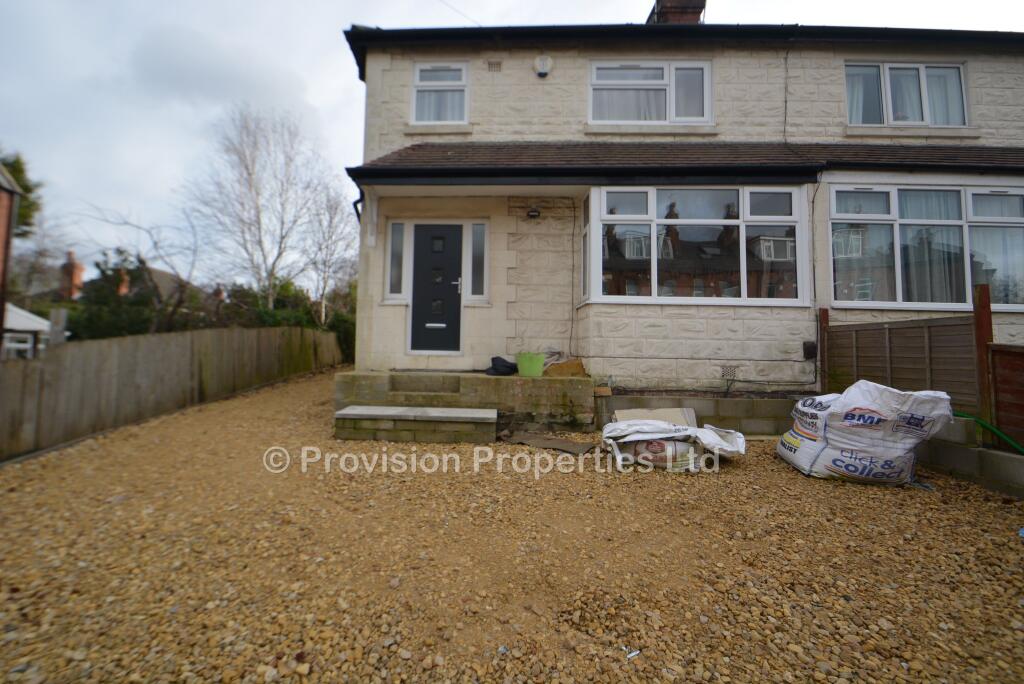6 bed Semi Detached for rent in Leeds. From Provision Properties - Leeds