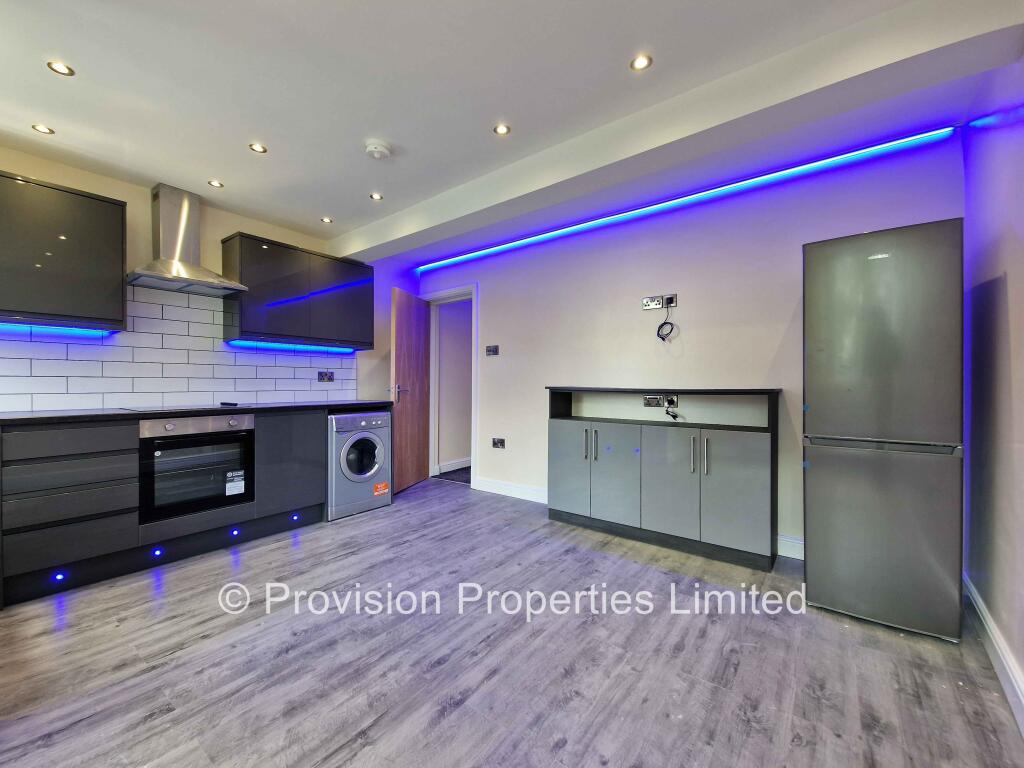 3 bed 1st Floor Flat for rent in Leeds. From Provision Properties - Leeds