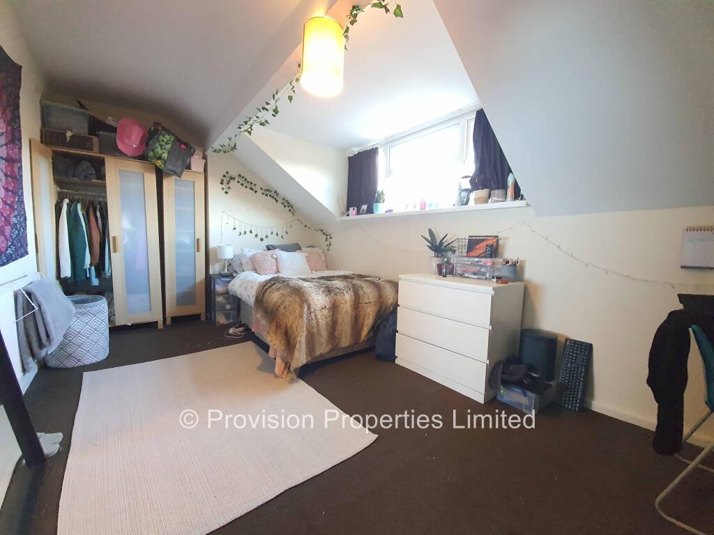 6 bed End of Terrace for rent in Leeds. From Provision Properties - Leeds