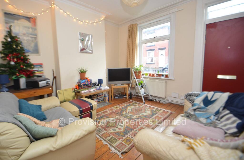 3 bed Mid Terraced House for rent in Leeds. From Provision Properties - Leeds