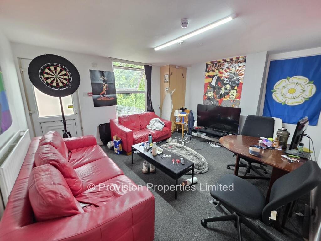 4 bed Mid Terraced House for rent in Leeds. From Provision Properties - Leeds