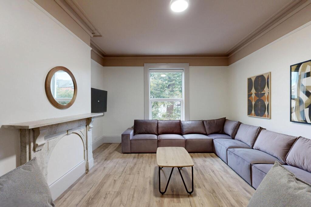 8 bed Mid Terraced House for rent in Leeds. From Provision Properties - Leeds