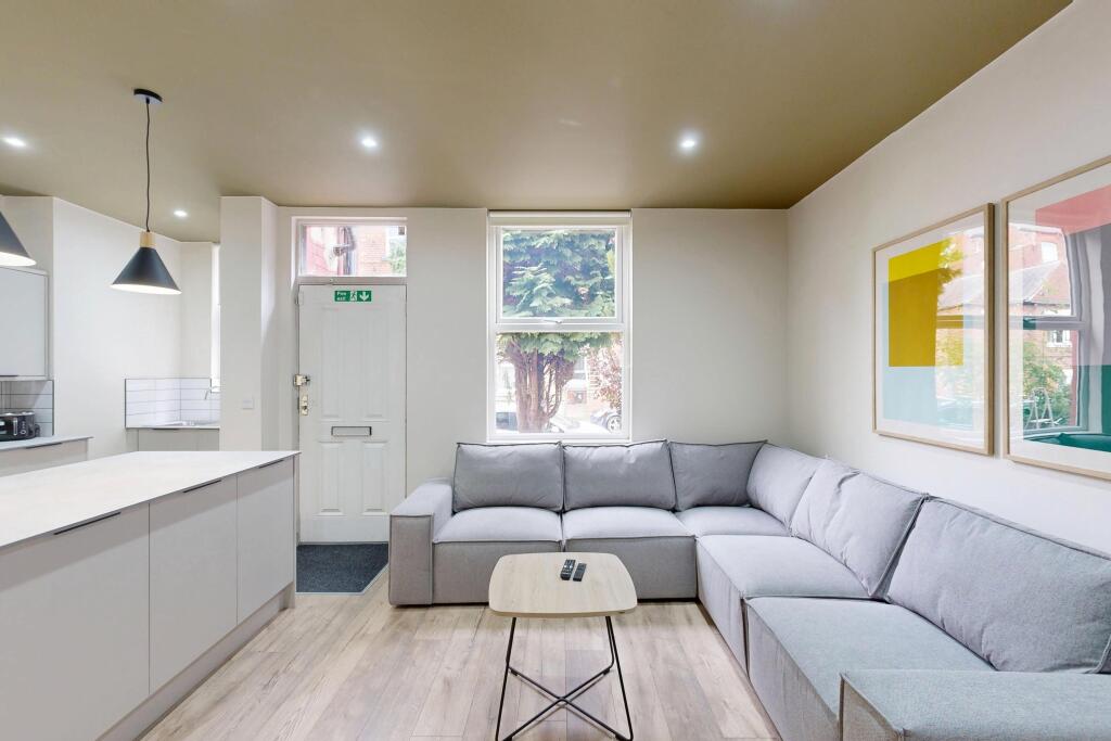 4 bed Mid Terraced House for rent in Leeds. From Provision Properties - Leeds