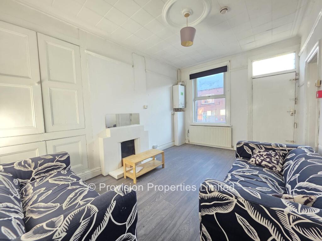 5 bed Mid Terraced House for rent in Leeds. From Provision Properties - Leeds 5 bed Mid Terraced House for rent in Leeds. From Provision Properties - Leeds