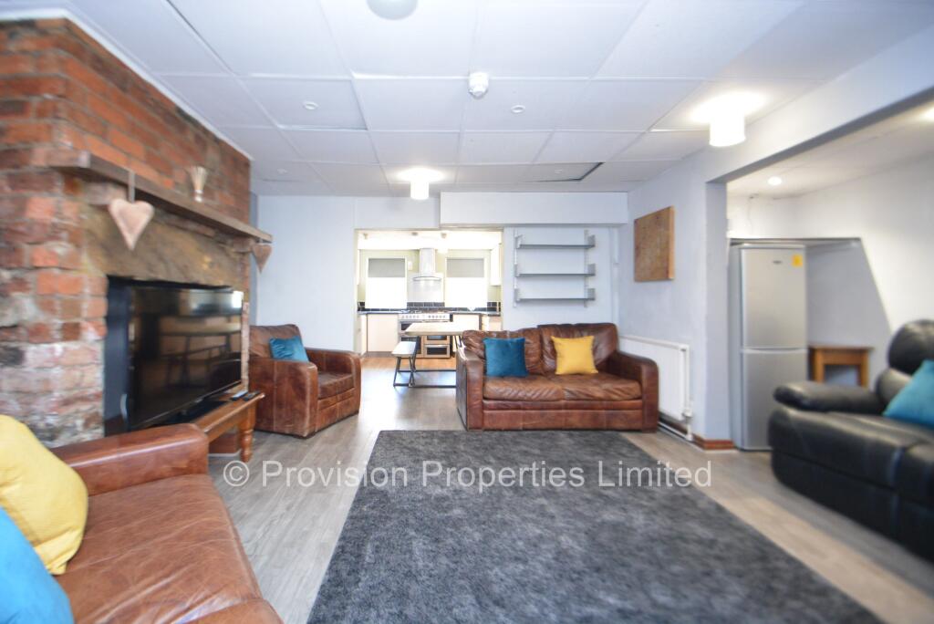 8 bed Mid Terraced House for rent in Leeds. From Provision Properties - Leeds 8 bed Mid Terraced House for rent in Leeds. From Provision Properties - Leeds