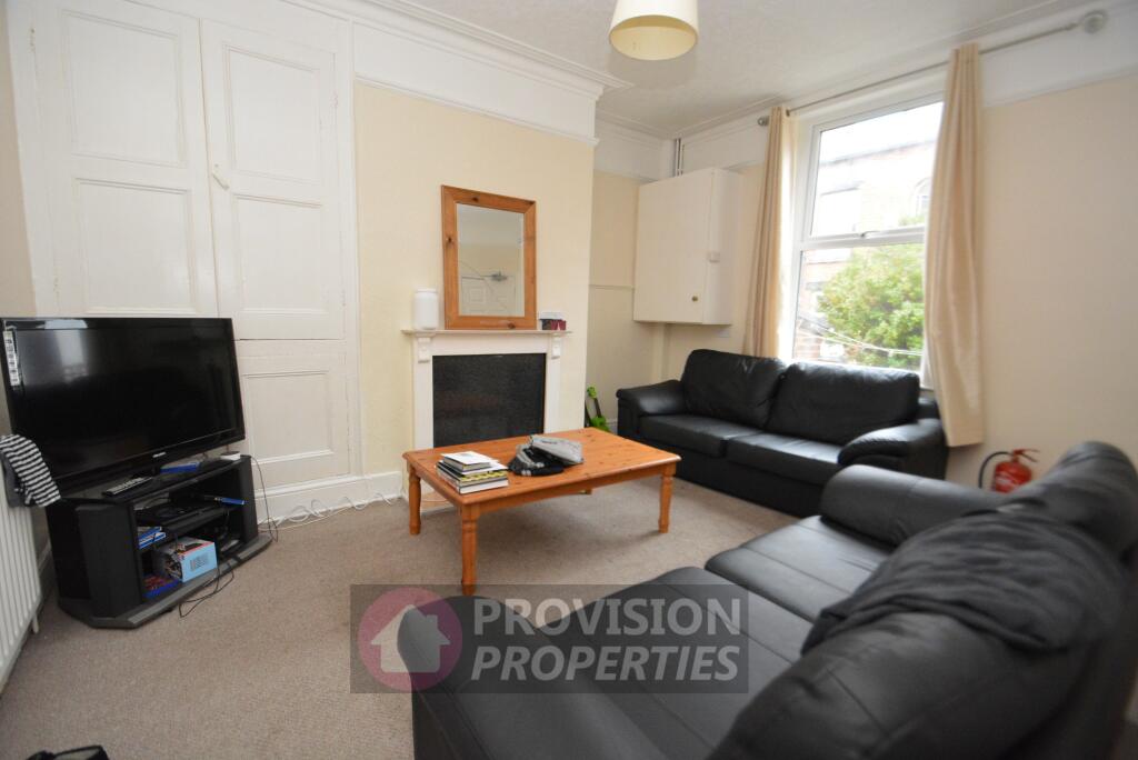 5 bed Mid Terraced House for rent in Leeds. From Provision Properties - Leeds 5 bed Mid Terraced House for rent in Leeds. From Provision Properties - Leeds