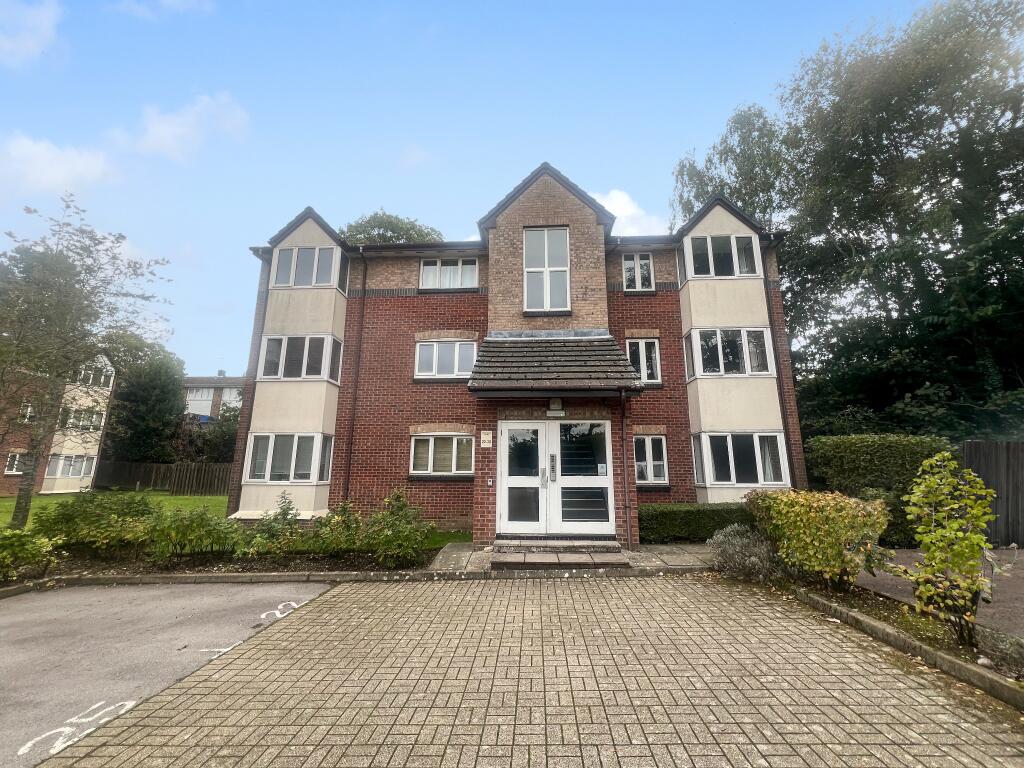 2 bed House (unspecified) for rent in Hedge End. From Pure Estate Agents - West End