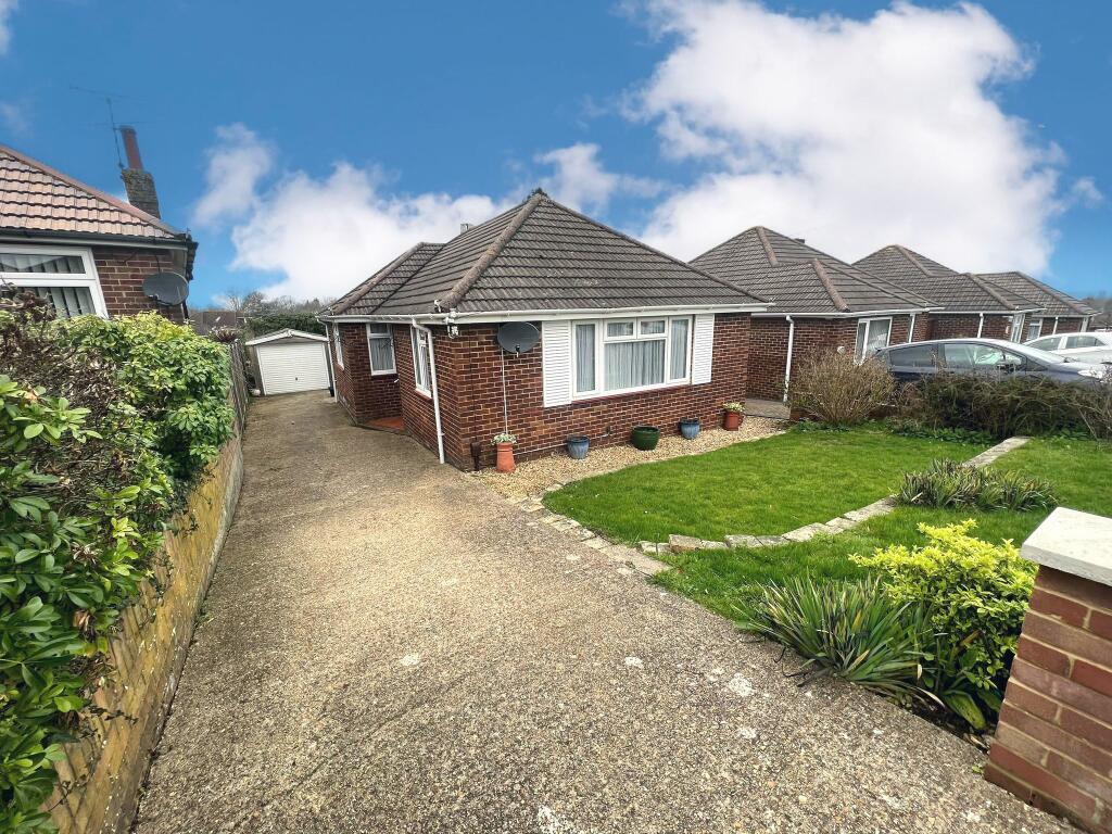4 bed Detached bungalow for rent in Southampton. From Pure Estate Agents - West End 4 bed Detached bungalow for rent in Southampton. From Pure Estate Agents - West End
