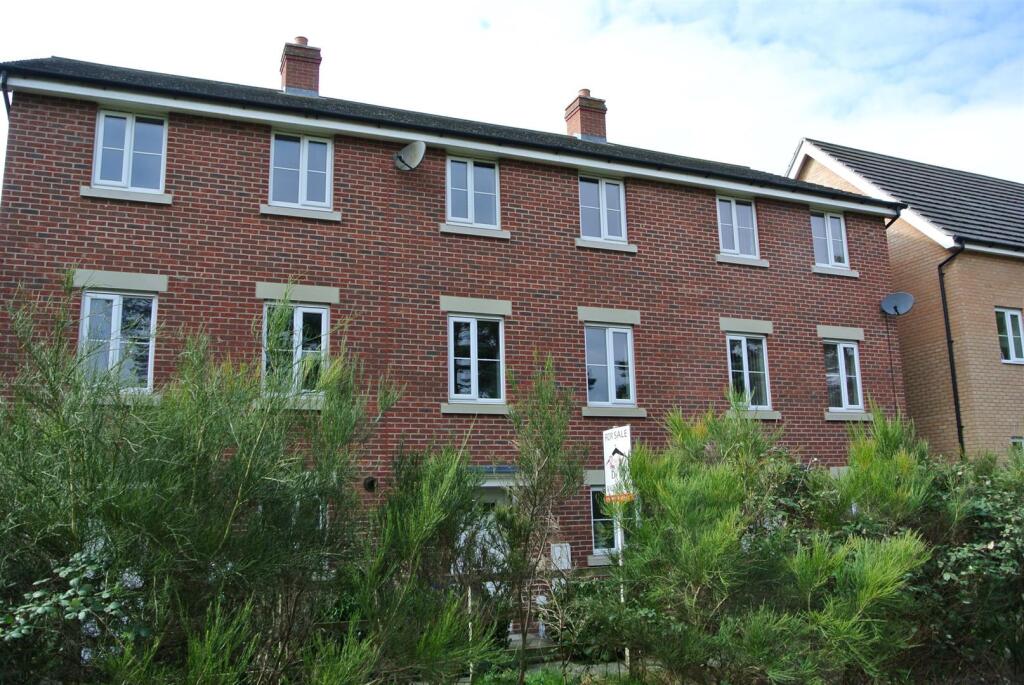3 bed Town House for rent in Red Lodge. From Readwin Barclay - Red Lodge