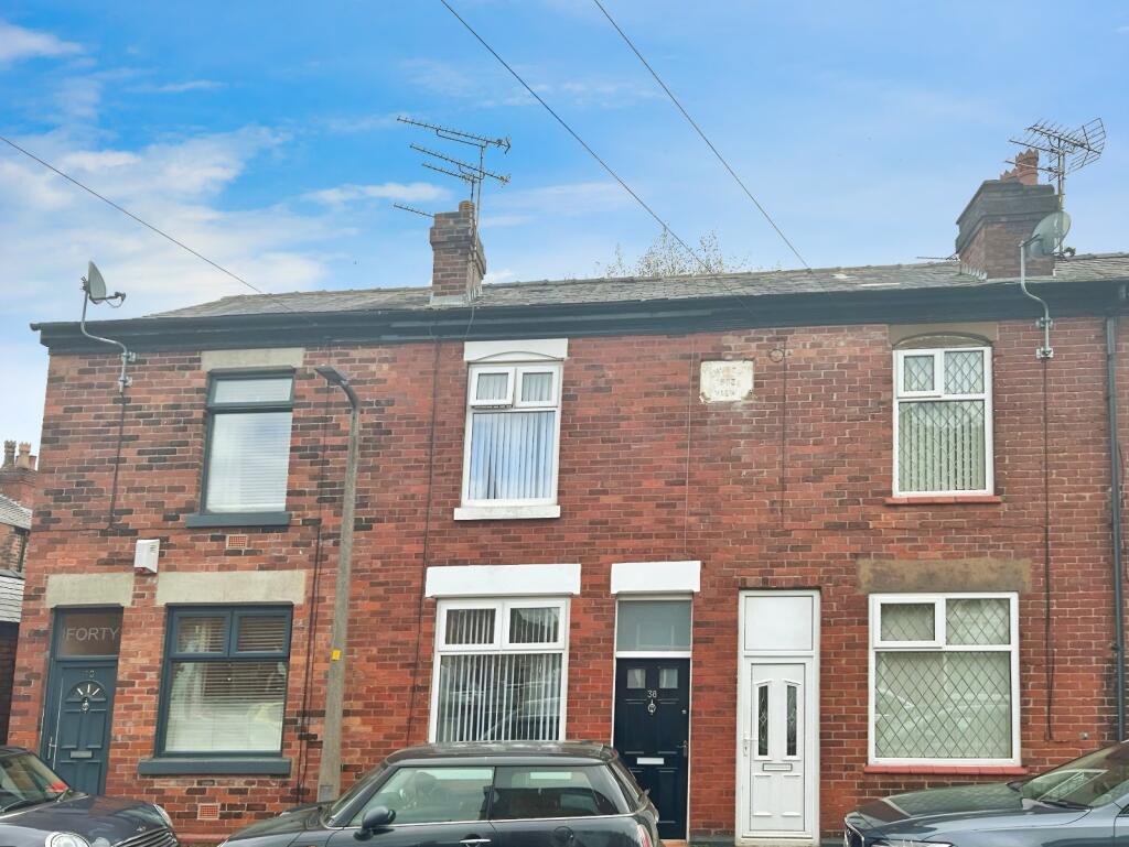 2 bed Mid Terraced House for rent in Stockport. From Reeds Rains - Cheadle
