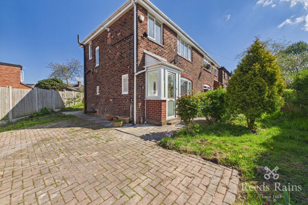 3 bed Semi Detached for rent in Stockport. From Reeds Rains - Didsbury